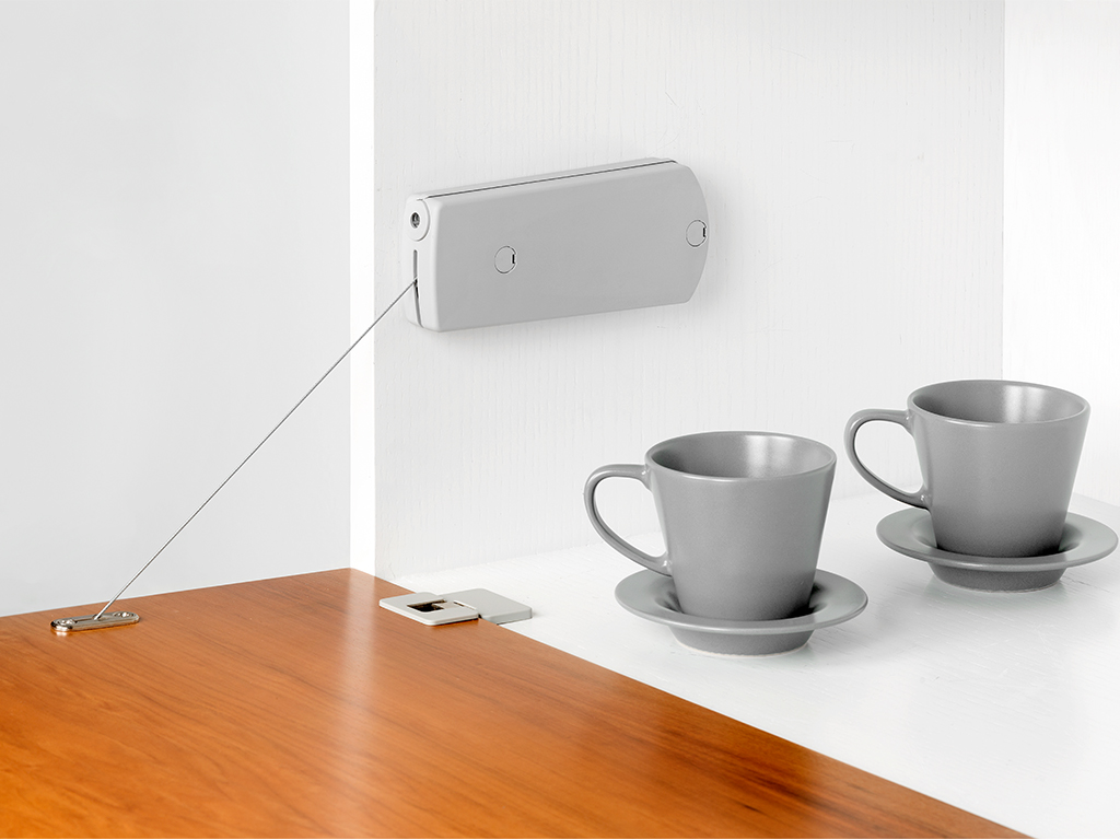 High-quality flap fitting with cable pull, load capacity: 6 kg (13 lbs), surface: grey, 1010421. Robust rope flap holder for furniture flaps, cabinet flaps, secretary flaps, bar flaps and much more, by EMUCA - Image 4