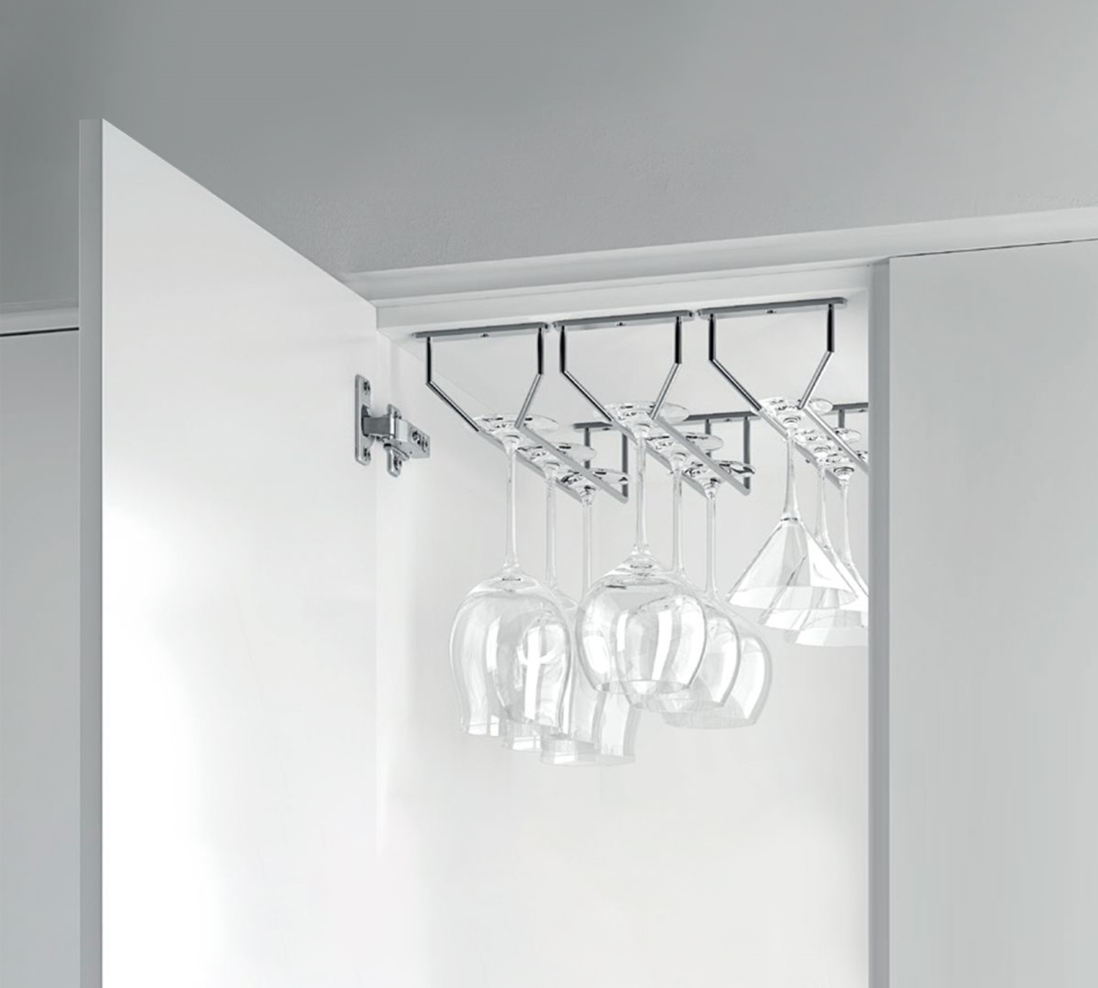 High-quality wine glass holder, made of steel, surface: chrome-plated, 340 mm (13-25/64"), 8938011. Practical glass hanger for wine glasses, champagne glasses, cocktail glasses, cognac glasses, goblets and much more, by EMUCA - Image 6